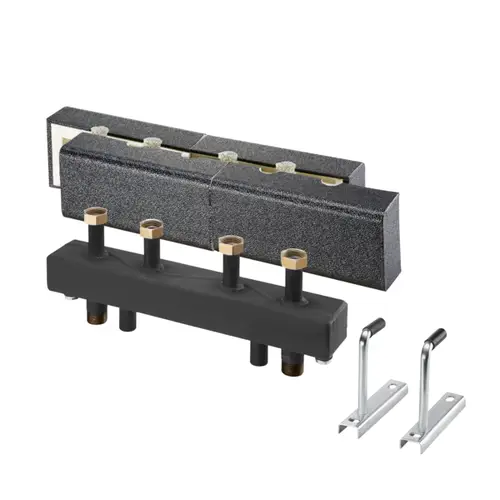 Hydraulische Weiche von Oventrop, bestehend aus einem schwarzen Verteiler mit Edelstahlanschlüssen und zwei isolierten Blöcken, plus zwei Halterungen.